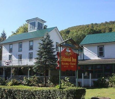 Pine Hill Colonial Inn מראה חיצוני תמונה