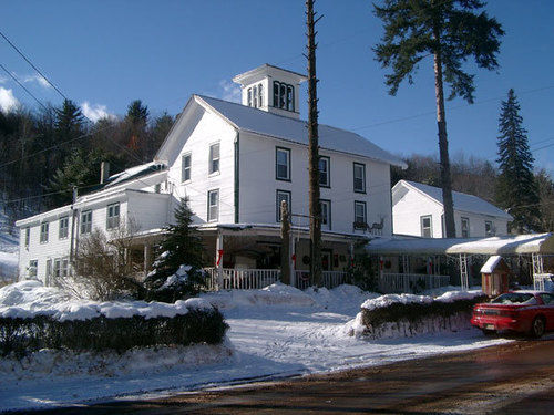 Pine Hill Colonial Inn מראה חיצוני תמונה