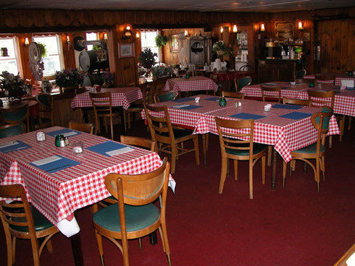 Pine Hill Colonial Inn מראה חיצוני תמונה